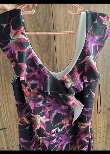 Mor V Yaka Fırfırlı Uzun Abiye Elbise - Görsel 4