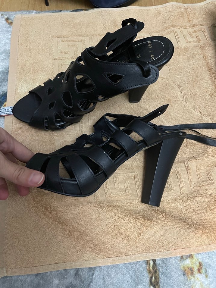 Tokalı Siyah Platform Topuklu Gotik Kadın Ayakkabı - Görsel 5