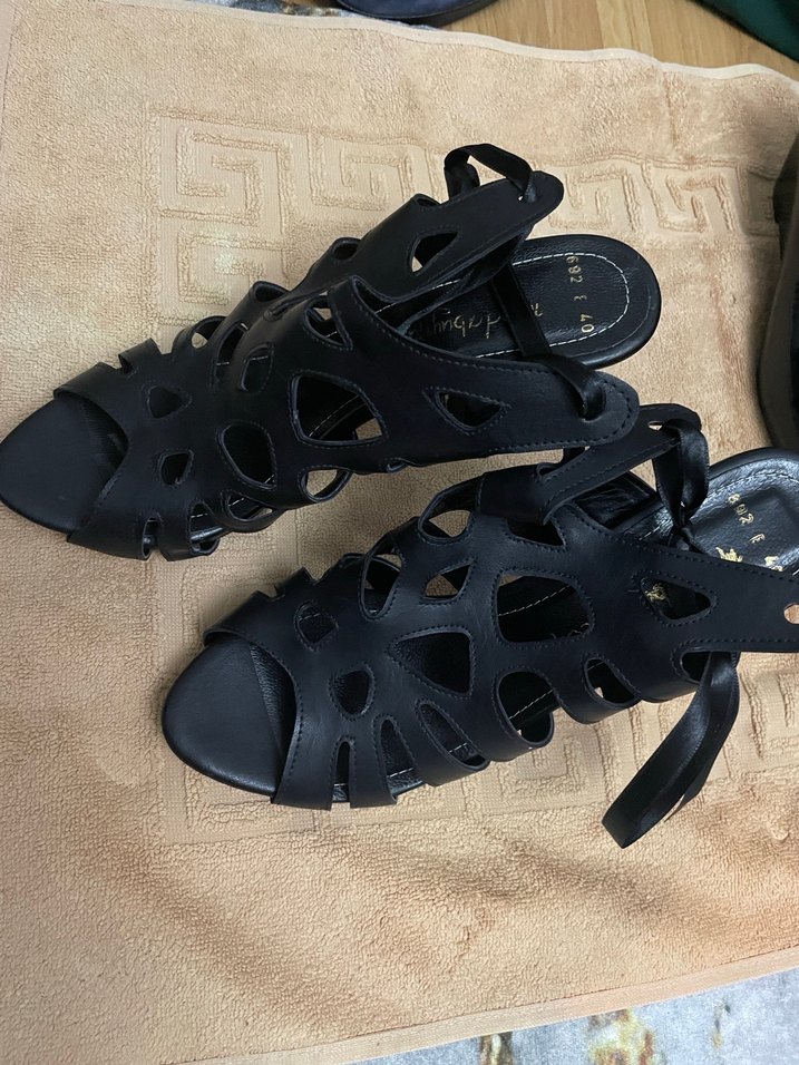 Tokalı Siyah Platform Topuklu Gotik Kadın Ayakkabı - Görsel 3