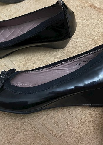 Siyah Fiyonklu Kadın Babet Derimod - Görsel 2