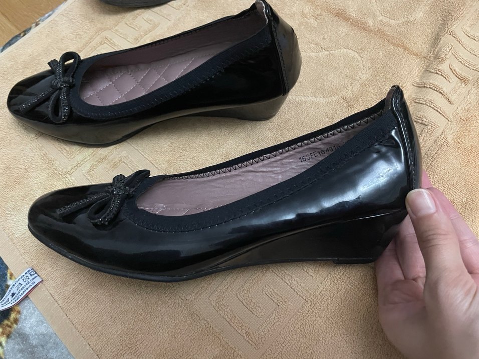 Siyah Fiyonklu Kadın Babet Derimod - Görsel 2