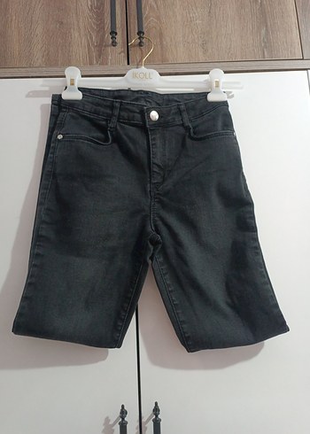 Siyah Bel Detaylı Normal Paça Kot - Görsel 2