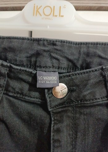 Siyah Bel Detaylı Normal Paça Kot - Görsel 3