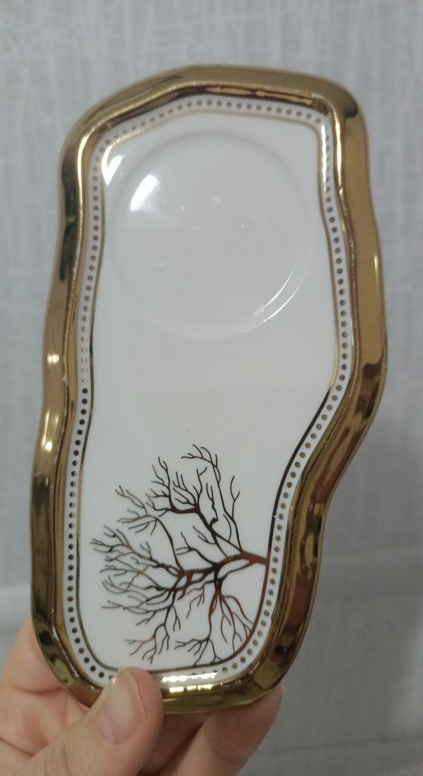 Altın Detaylı Beyaz Kahve Fincanı ve Tabağı - Görsel 4