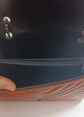 Zincir Detaylı Kahverengi Deri Yılan Desenli Çanta - Görsel 3