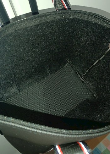 Tommy Hilfiger Siyah Fermuarlı Kadın Çanta - Görsel 3