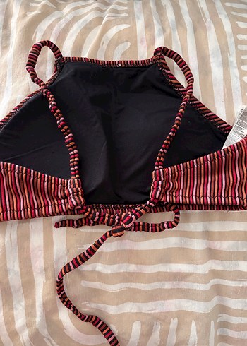 Kırmızı Çizgili Kadın Bikini Takımı - Görsel 2