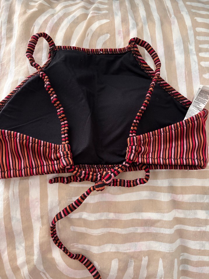 Kırmızı Çizgili Kadın Bikini Takımı - Görsel 2