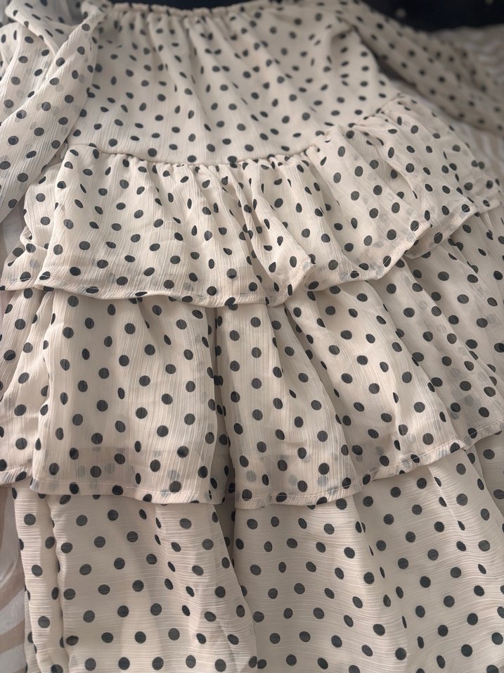 Beyaz Puantiyeli, Fırfırlı, kısa elbise - Görsel 3