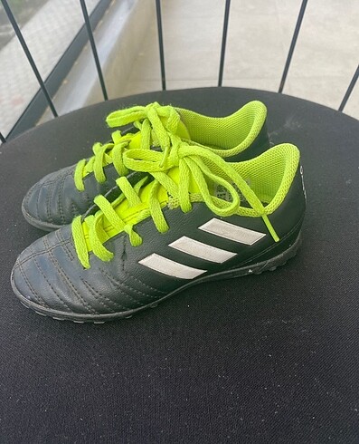 Adidas Çocuk halı saha krampon