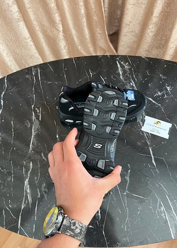 Skechers Dark black