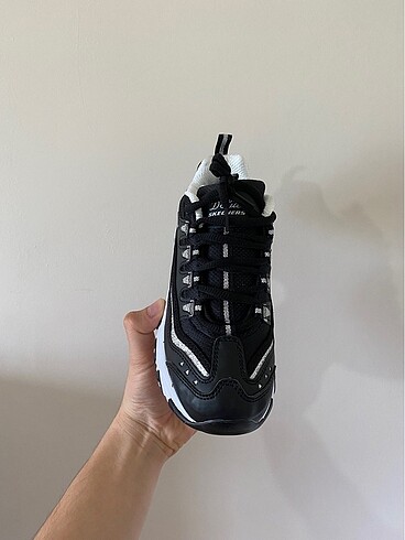 40 Beden Skechers Dlites Now Then