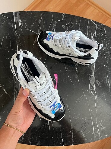 38 Beden White black details
