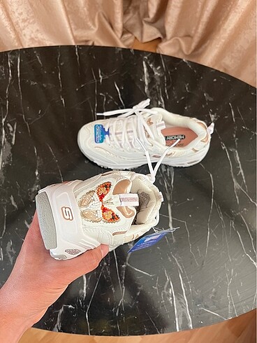 36 Beden White butterfly
