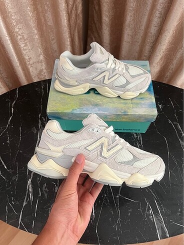 New Balance 9060 Quartz Grey