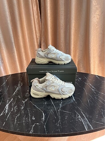 New balance 530 cream
