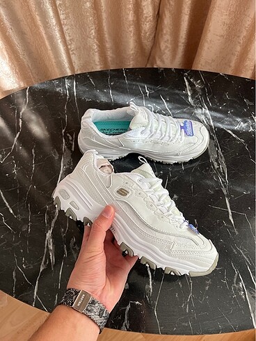 Skechers White strike