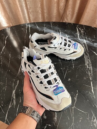 37 Beden ten rengi Renk White stripet