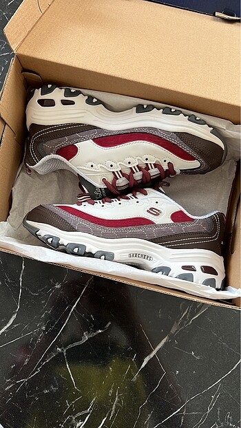 Burgundy clouth