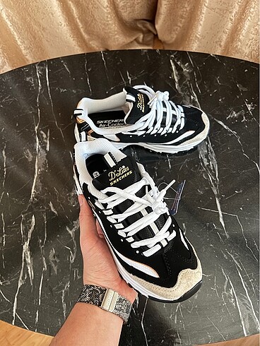 39 Beden siyah Renk Black gold details