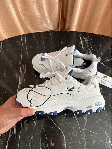 Skechers White navy