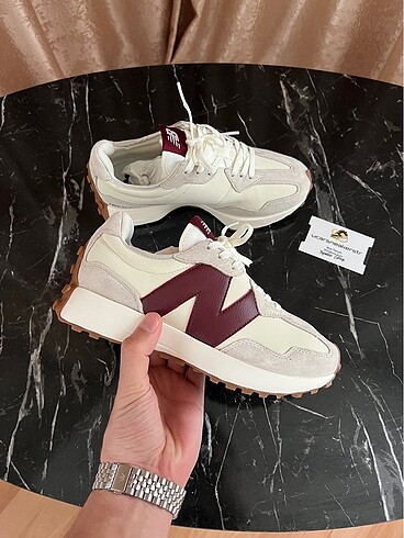 New Balance New balance 327 white bordoaux