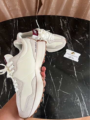 39 Beden beyaz Renk New balance 327 white bordoaux