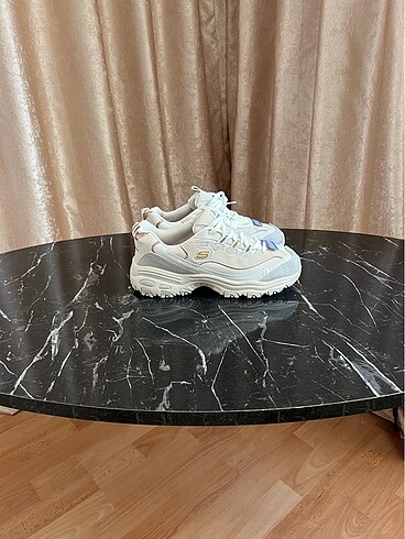 Cream gold