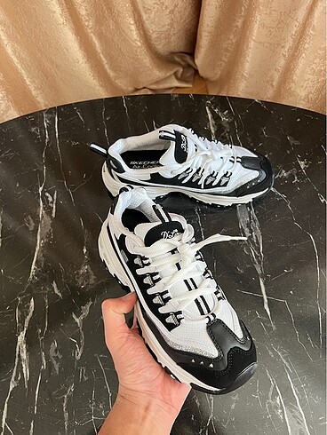 Skechers New retro