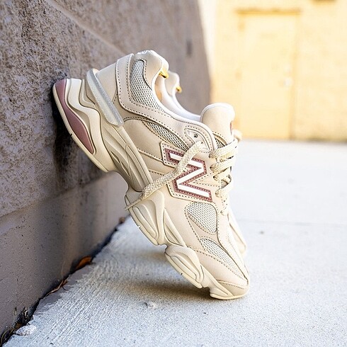 New Balance 9060 Cream Beige