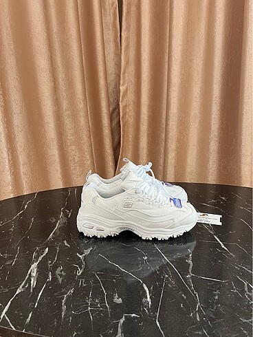 Tripple white