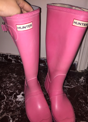 HUNTER PEMBE