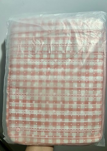 Diğer Pembe Ekose Fermuarlı İpad Tablet Çantası