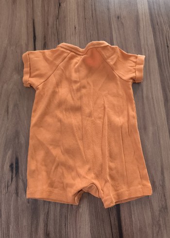 Düğmeli Kısa Kollu Bebek Tulum - Görsel 2