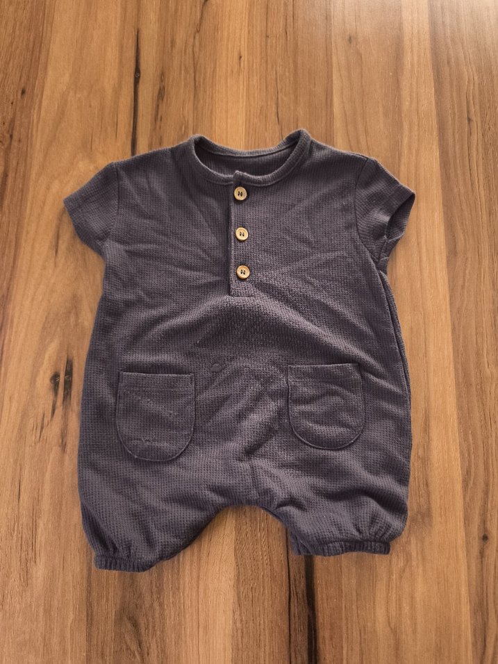 Düğmeli Kısa Kollu Bebek Tulum - Görsel 3