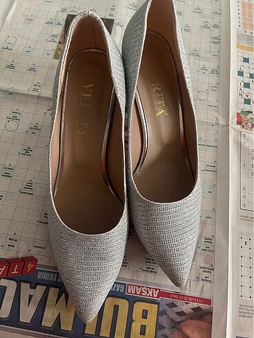 Gümüş kalın topuklu ayakkabı - Görsel 2