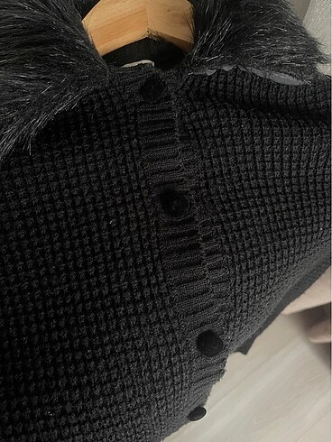 Koton siyah kürklü panço - hırka - Görsel 2