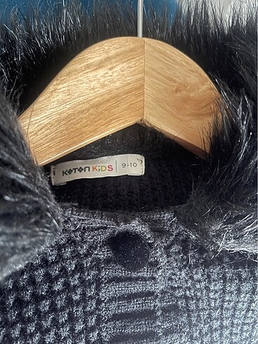 Koton siyah kürklü panço - hırka - Görsel 3