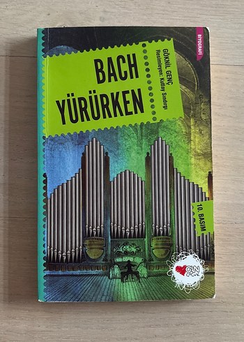 Bach Yürürken - Göknil Genç