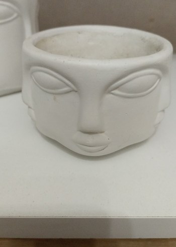 Beyaz Yüz Figürlü Vazo - Görsel 5