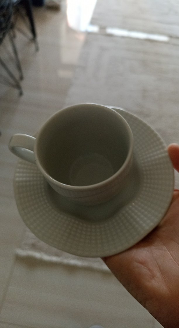 Beyaz Porselen Fincan ve Tabak Seti 6lı - Görsel 2