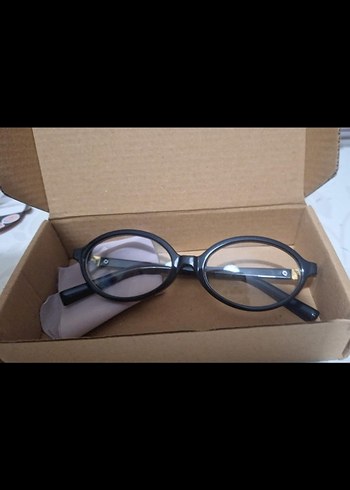 Parlak Siyah Oval Kadın Gözlük - Görsel 2