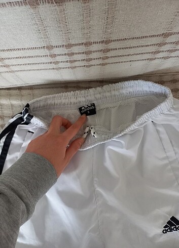 s Beden Adidas deniz şortu