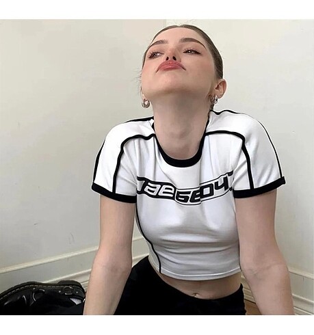 Diğer Kadın Crop