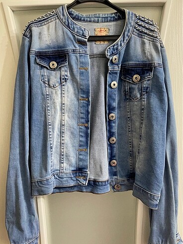 Denim#Kısa kot ceket taşlanmış aksesuarlı 42