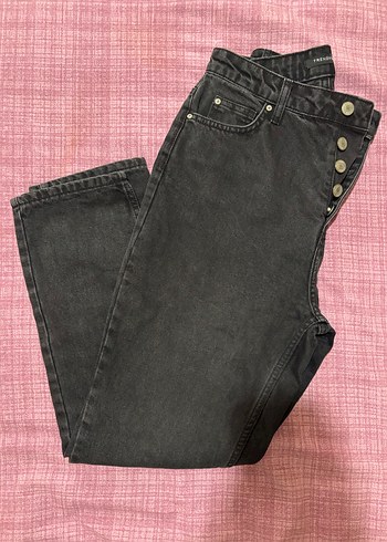 Düğmeli anstrasit mom fit Kadın Kot Pantolon