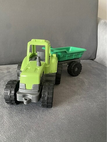 Traktör oyuncak