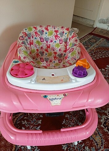  Pembe yürüteç