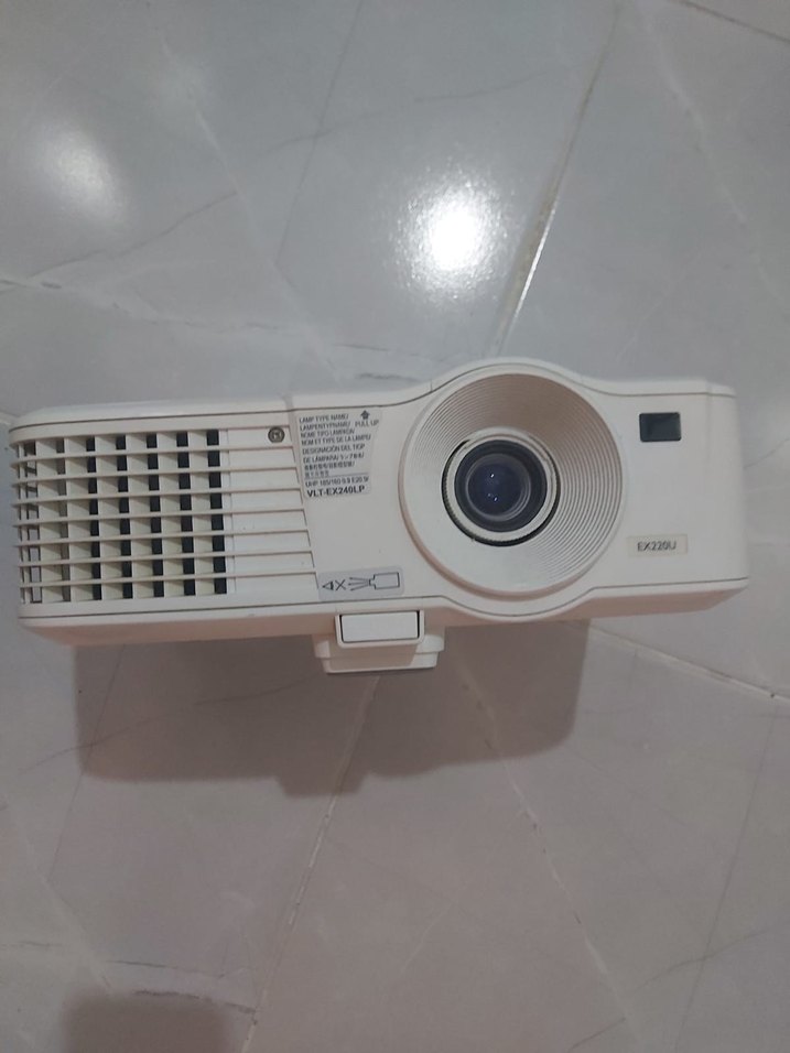 Beyaz Mitsubishi DLP Projektör - Görsel 2