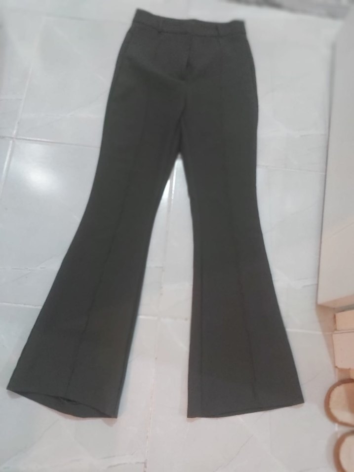 Düz Kesim Siyah Kadın İspanyol Paça Pantolon - Görsel 3